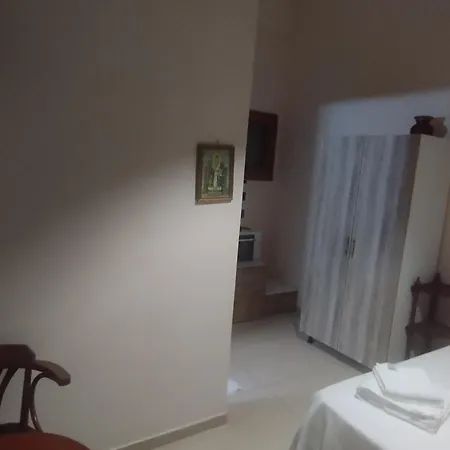 Στούντιο Στη Στοά Βαρβουτσή Νούμερο#7 *