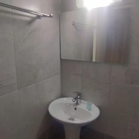 στούντιο στη στοά βαρβουτσή νούμερο#7 Apartamento *