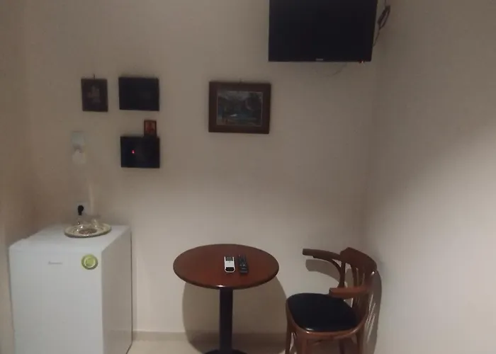 Στούντιο Στη Στοά Βαρβουτσή Νούμερο#7 *